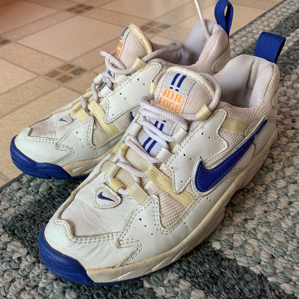 Retro Nike Women’s Air Cross Trainers